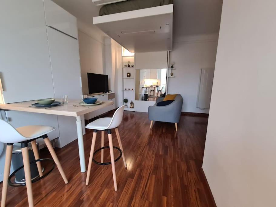 Studio A 2 Pas De La Gare Sartrouville Buitenkant foto